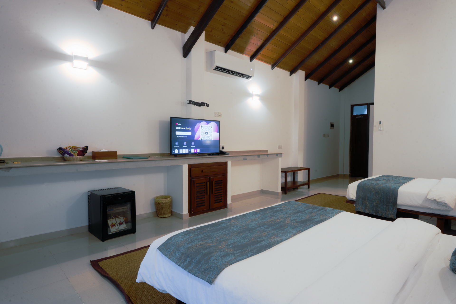 Breeze Rooms