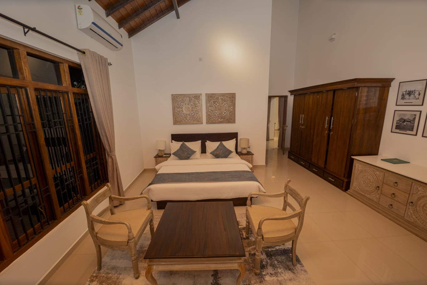 Villa Rooms
