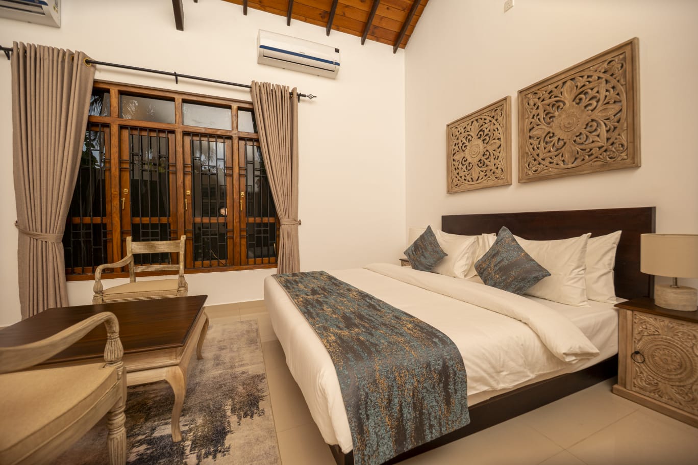 Villa Rooms