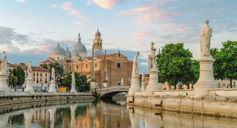 UK and Europe Group Departure ex Chennai - Image 2